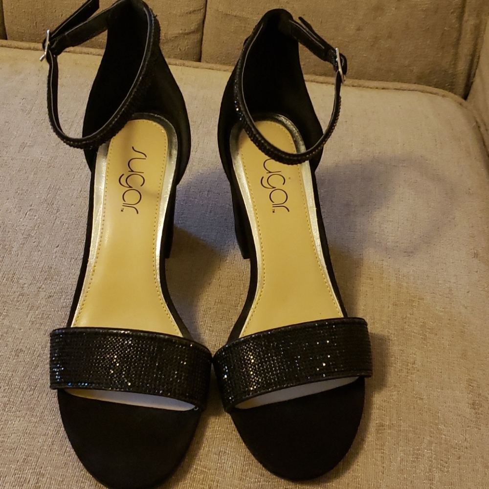 Sugar sandals